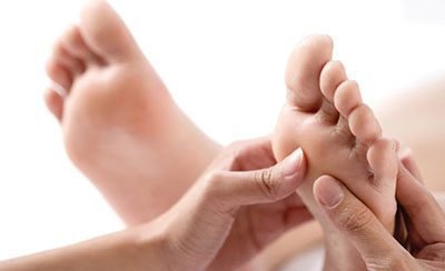 La réflexologie plantaire pour les soignants en unité de soins palliatifs